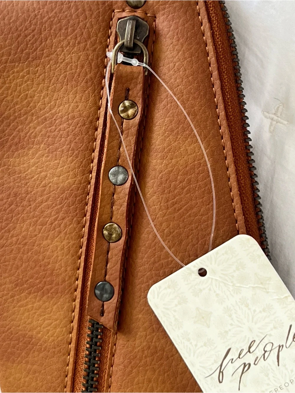 Free People ✨NWT✨Vegan Leather Zip Wristlet Wallet
